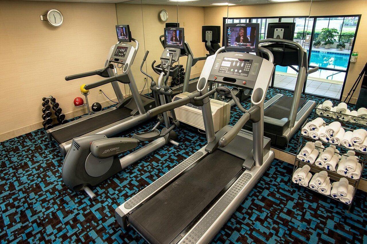 Chester Inn & Suites Sharonville Buitenkant foto