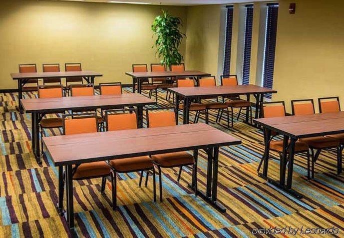 Chester Inn & Suites Sharonville Buitenkant foto
