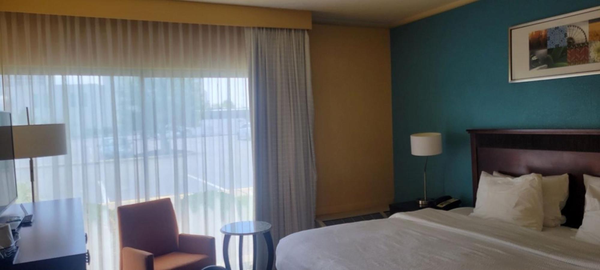 Chester Inn & Suites Sharonville Buitenkant foto
