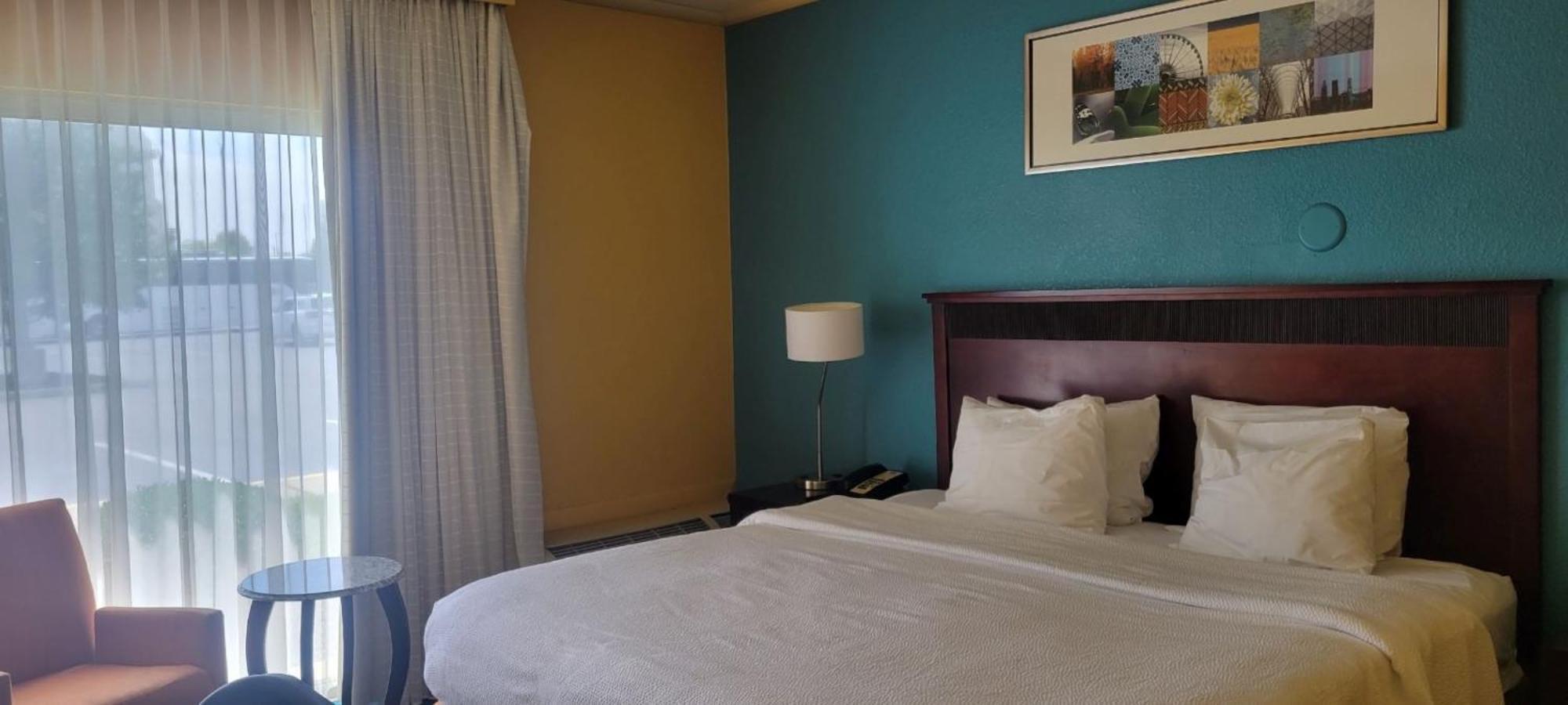 Chester Inn & Suites Sharonville Buitenkant foto