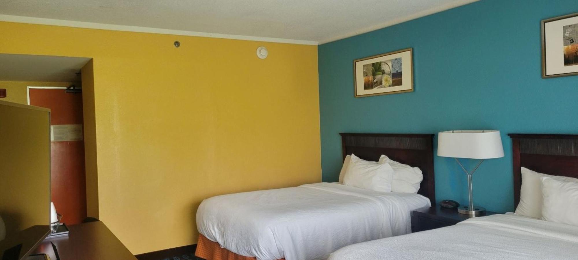 Chester Inn & Suites Sharonville Buitenkant foto