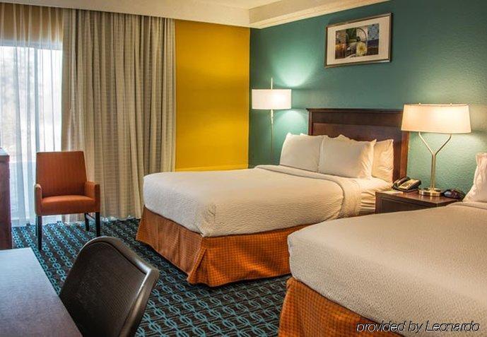 Chester Inn & Suites Sharonville Buitenkant foto